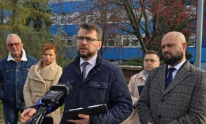 Posłowie PiS: Służba zdrowia powinna trafić na OIOM (FOTO)