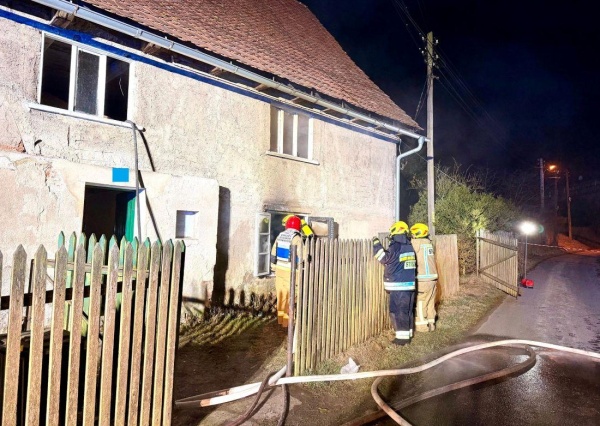 Tragedia w powiecie złotoryjskim. Zwęglone zwłoki w domu !