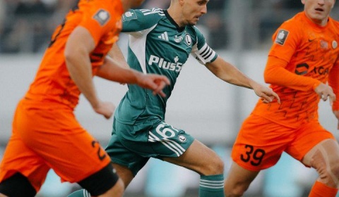 Komplet publiczności i Legia na kolanach (FOTO)