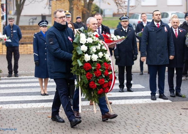  Świętujmy – dumni z naszej historii 