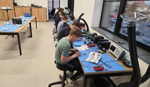 „Drony – nowoczesna edukacja technologiczna” – rusza druga edycja zajęć