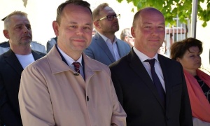 Rewitalizacja linii kolejowej do Złotoryi wstrzymana. Radni Sejmiku zaalarmują rząd D. Tuska