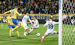 Miedziowi bez argumentów w meczu z Arką Gdynia. Żal