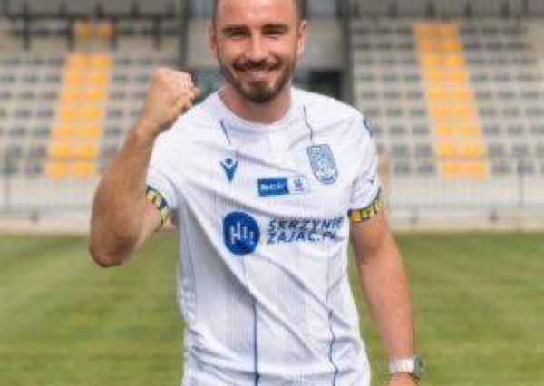 Beniaminek rozpoczął transferową ofensywę