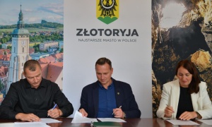 Chodnik przebudują, a parking wyrównają i powiększą 
