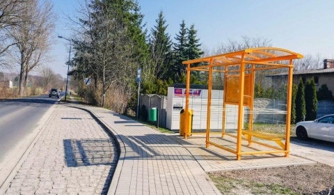 Nowe wiaty w Dąbrowie i Kaźmierzowie 