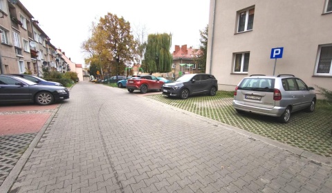 Parkowanie na podwórkach tylko z identyfikatorem 