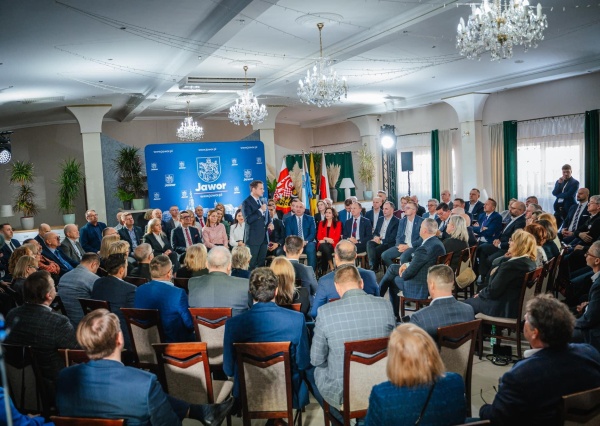 W Jaworze i w powiecie jaworskim zdecydowanie triumfował K.Nawrocki. Szok i niedowierzanie