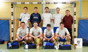 Jaworska Liga Halowa w blokach startowych. 30 listopada pierwsza kolejka