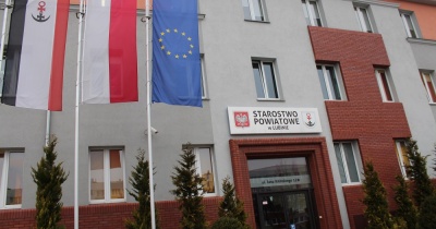 Remonty „domów dziecka” pod lupą radnych. Jest odpowiedź starosty lubińskiego