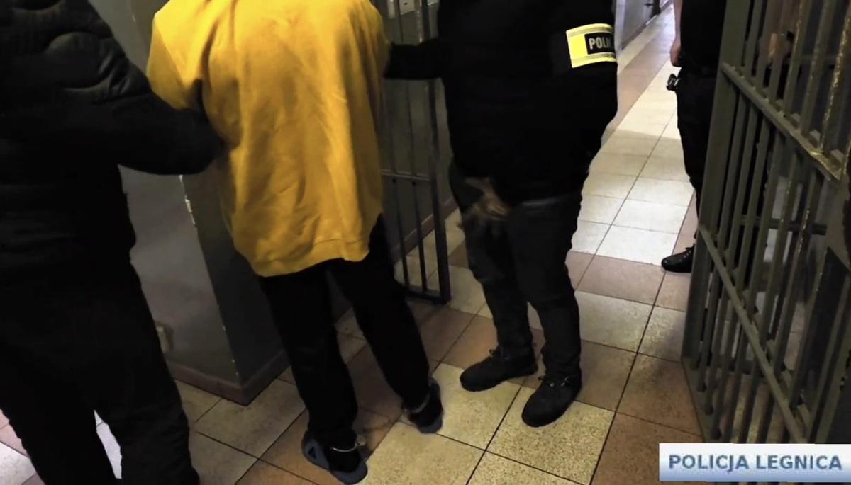 Tymczasowy areszt dla agresora grożącego pracownikom stacji paliw