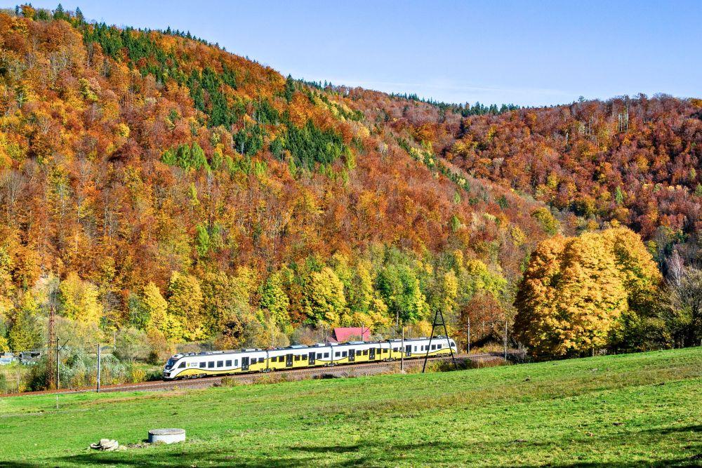 Długi weekend z Kolejami Dolnośląskimi. Dolnośląski Bilet Weekendowy ważny także w Święto Niepodległości
