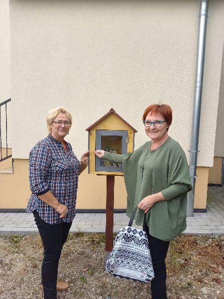 Wioski budki mają, książki w nich czekają. Bookcrossing w Pielrzgymce
