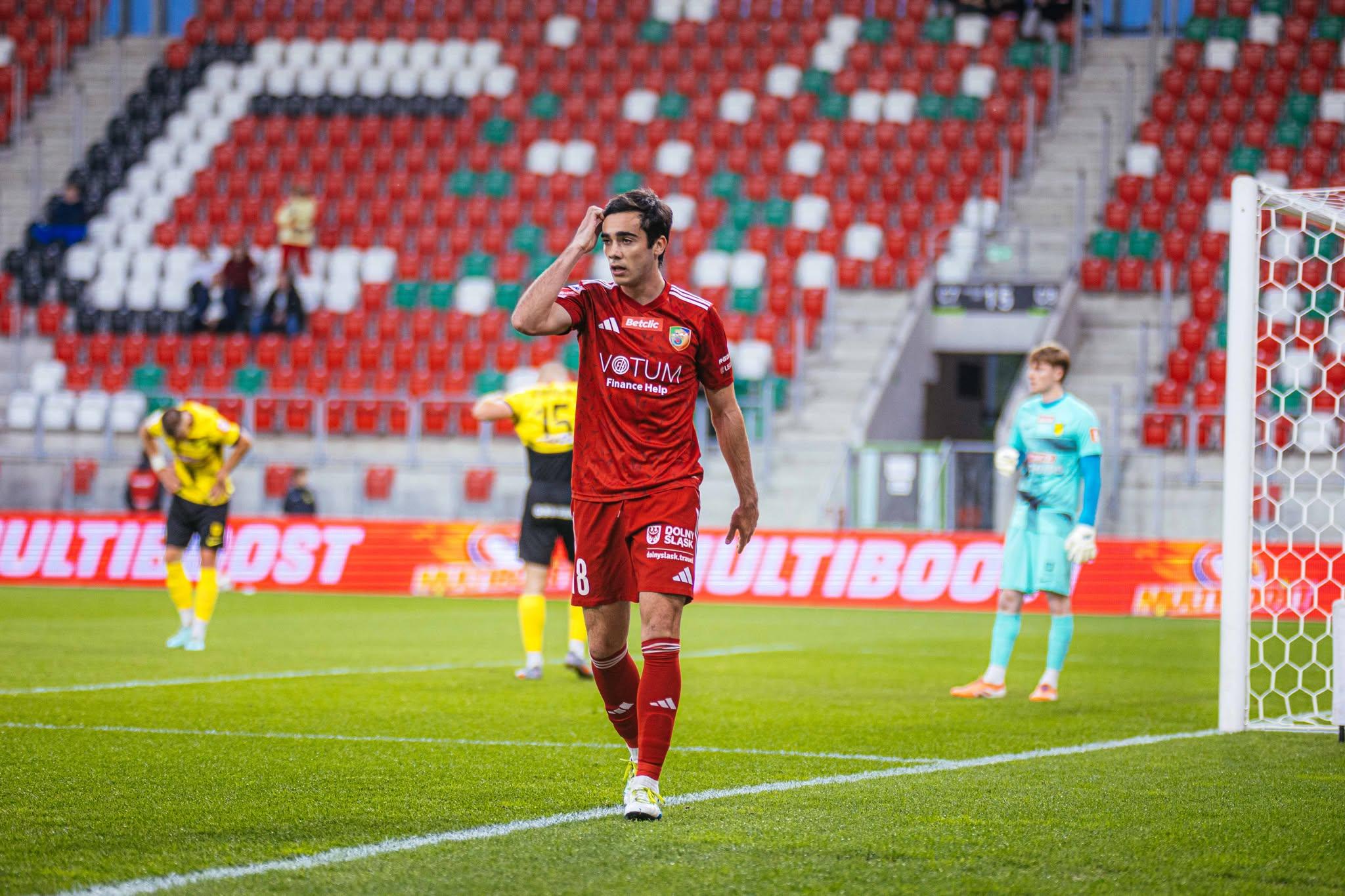 Asier Córdoba daje Miedzi nadzieję na baraże o ekstraklasę