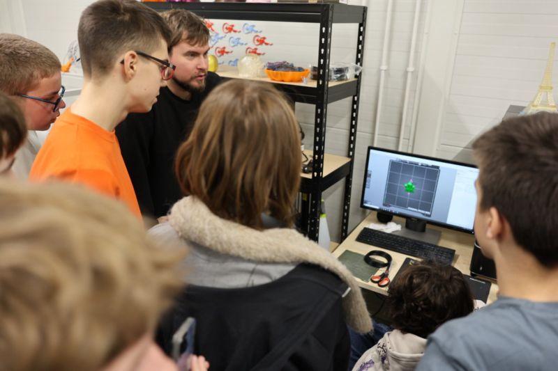 Warsztaty druku 3D dla uczniów w Dolnośląskim Centrum Druku