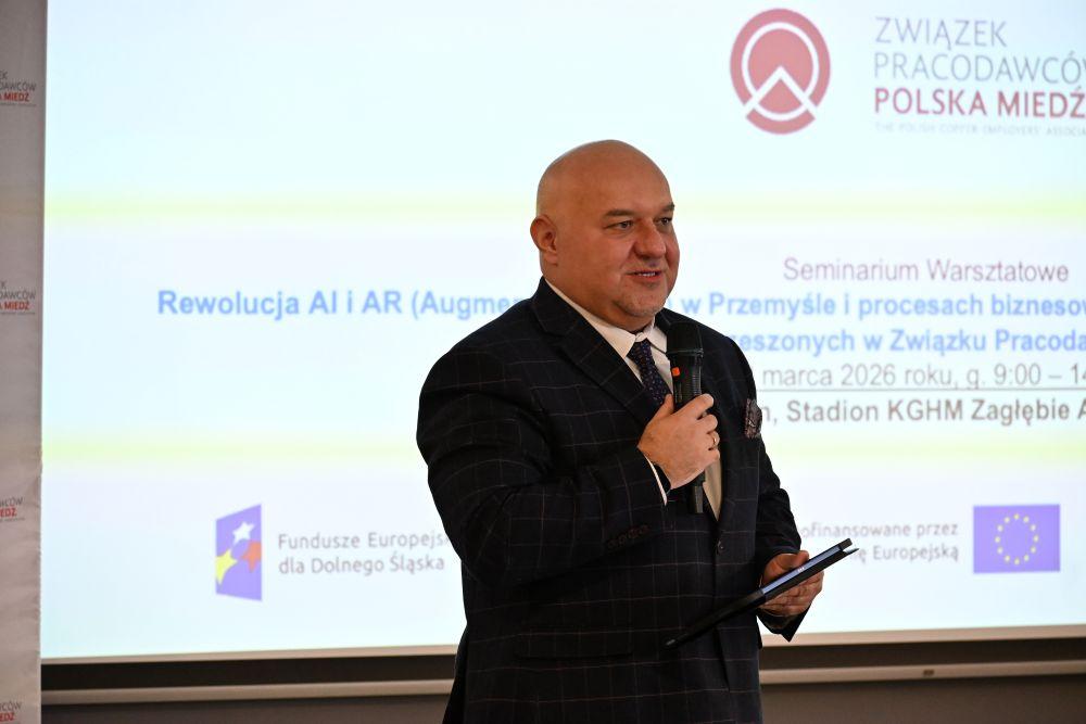 Seminarium warsztatowe o wykorzystaniu AI i AR w przemyśle