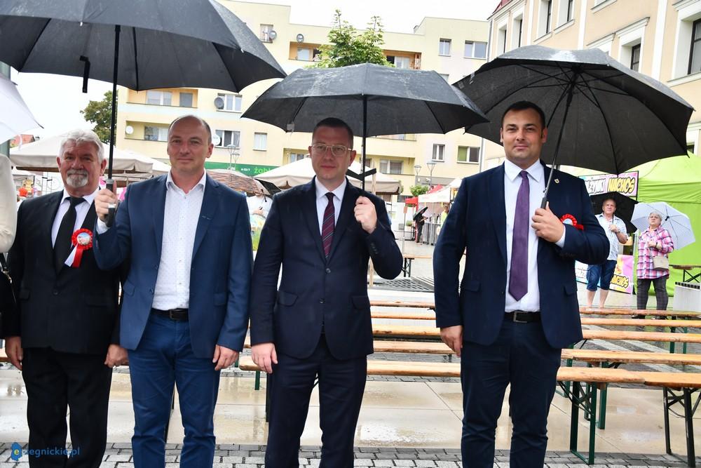 Ścinawa w deszczu dziękowała za plony (FOTO)