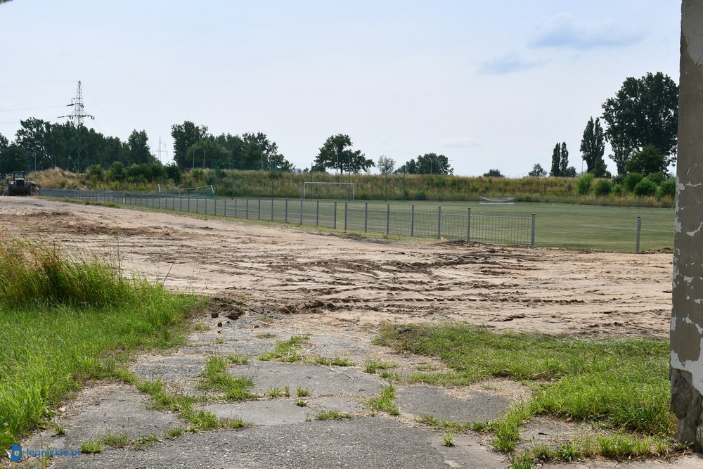 Ruszyła przebudowa Stadionu Górniczego (FOTO)