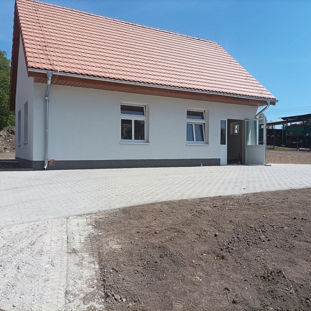 Świetlica w Pawłowicach Wielkich już stoi (FOTO)