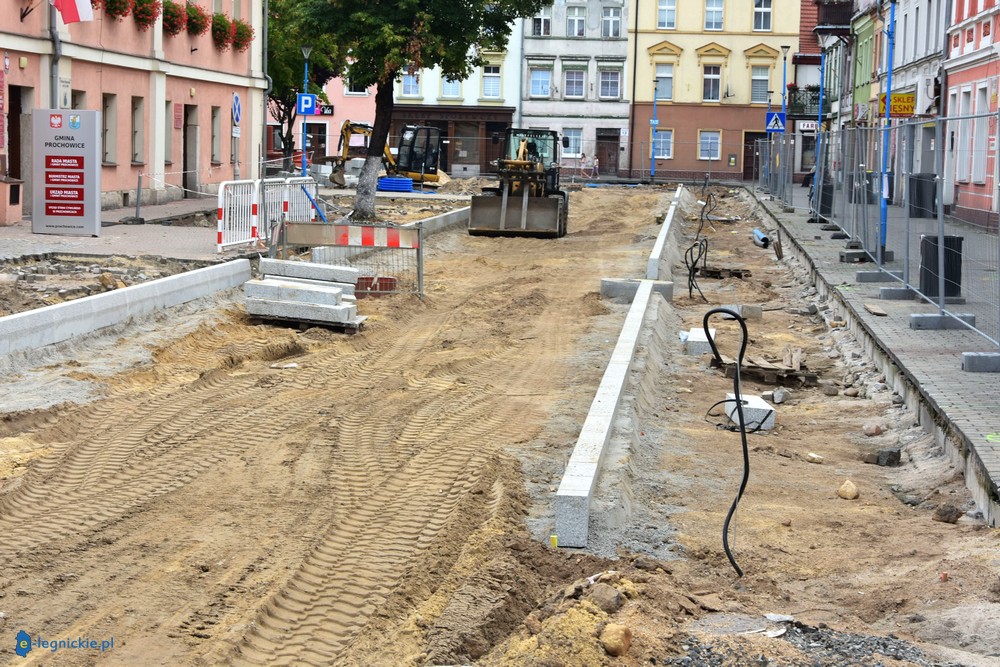 Rynek w Prochowicach w remoncie (FOTO)