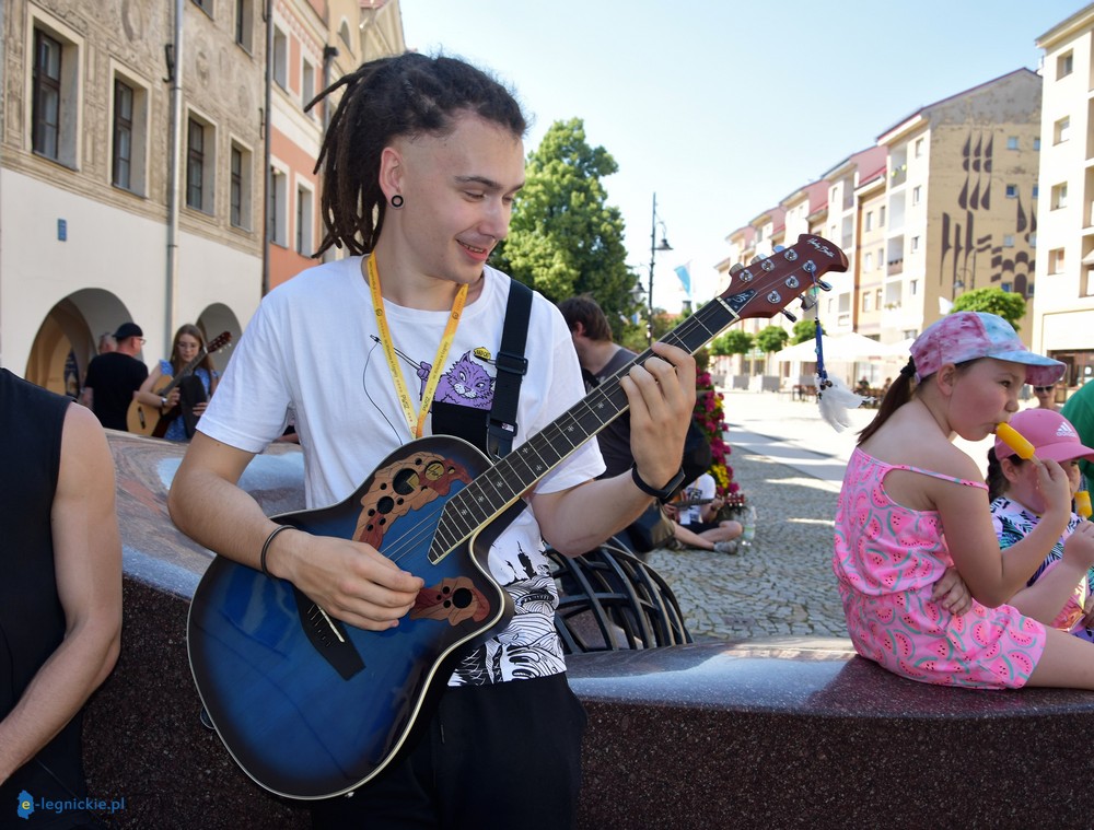 W Legnicy bili gitarowy rekord. Zagrali “Hey Joe” (FOTO)