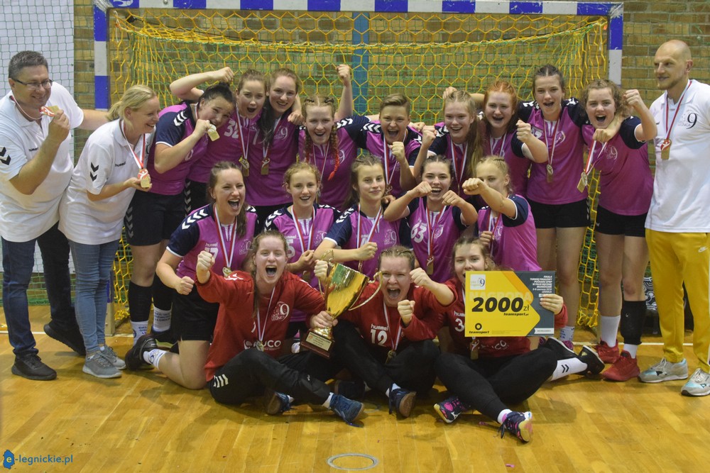 Dziewczyny z Dziewiątki Legnica najlepsze w kraju! (FOTO)