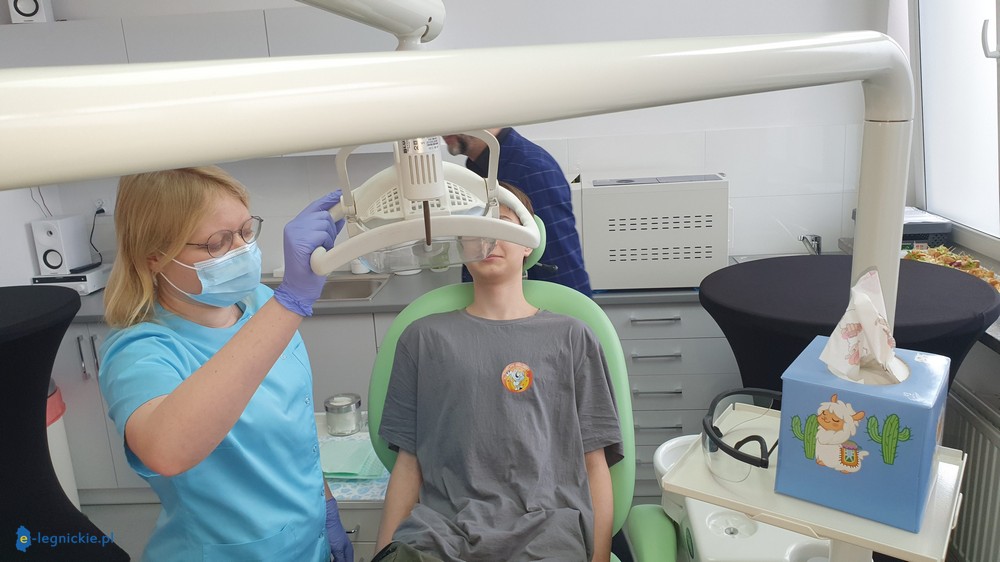 Dentysta w szkole (FOTO)