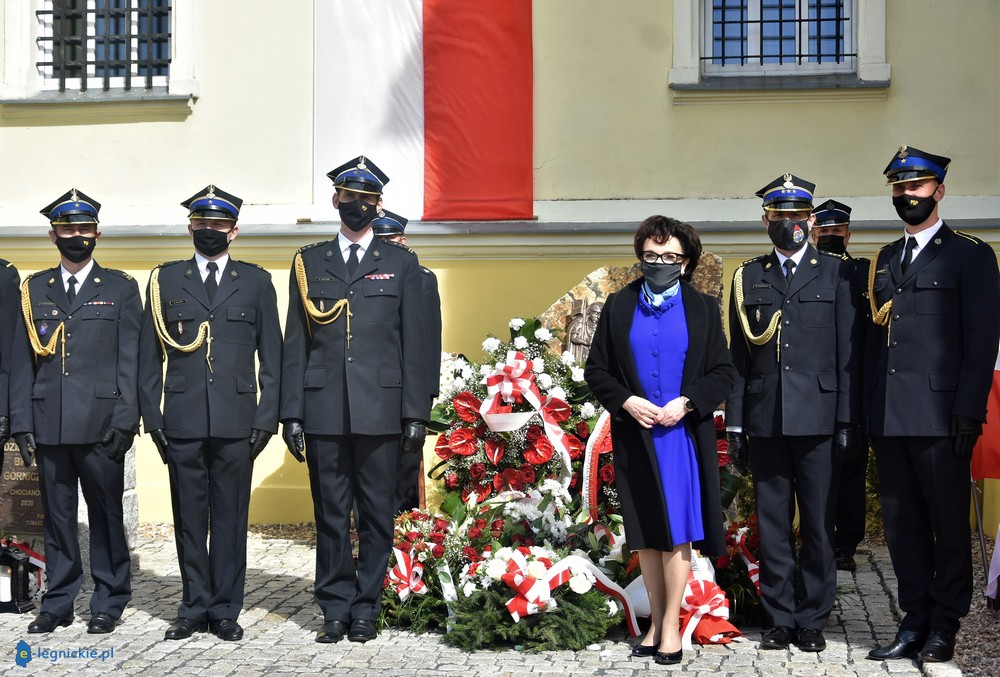 Marszałek Sejmu odsłoniła pomnik w hołdzie Rycerzom Św. Floriana (FOTO)