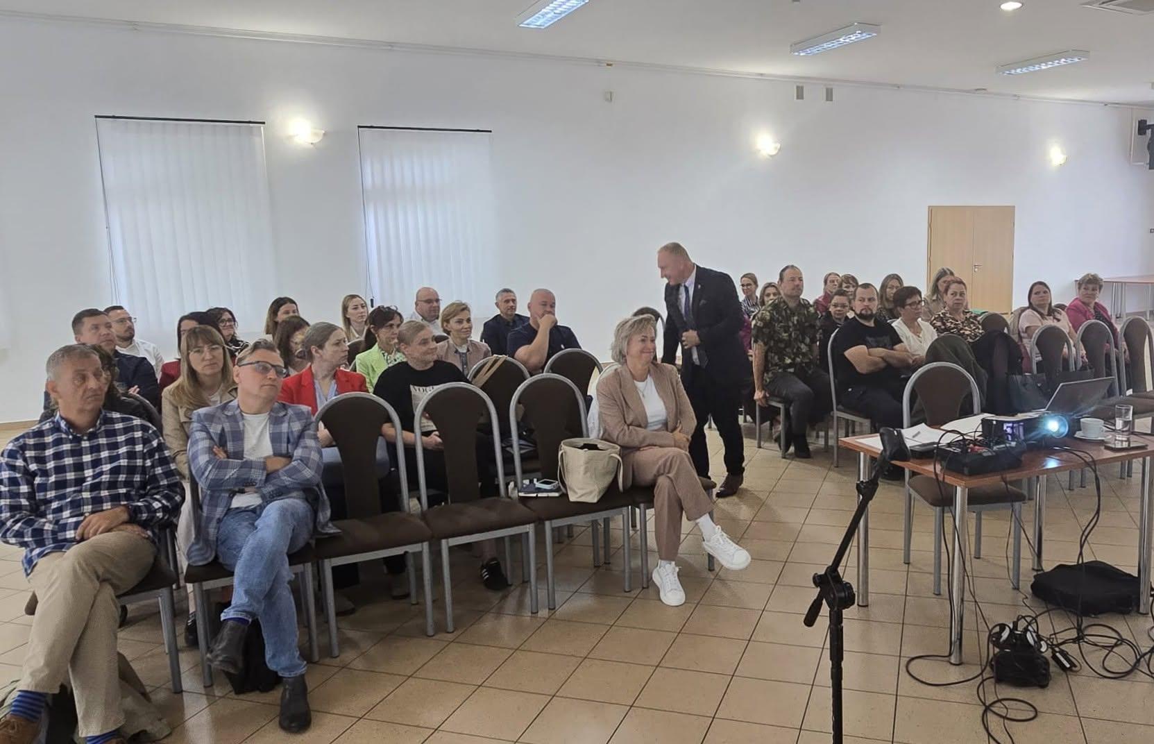 Sołtysi i samorządowcy gminy Rudna szkolili się z zakresu odporności gmin na sytuacje kryzysowe