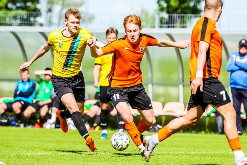 Hit 4 ligi: lider kontra wicelider