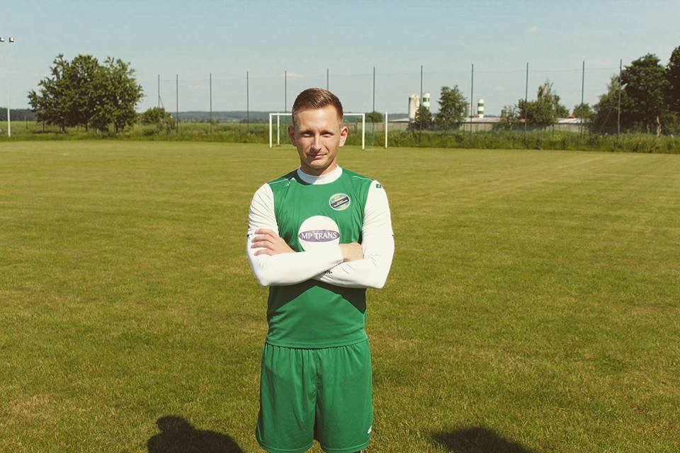 Beniaminek rozpoczął ofensywę transferową