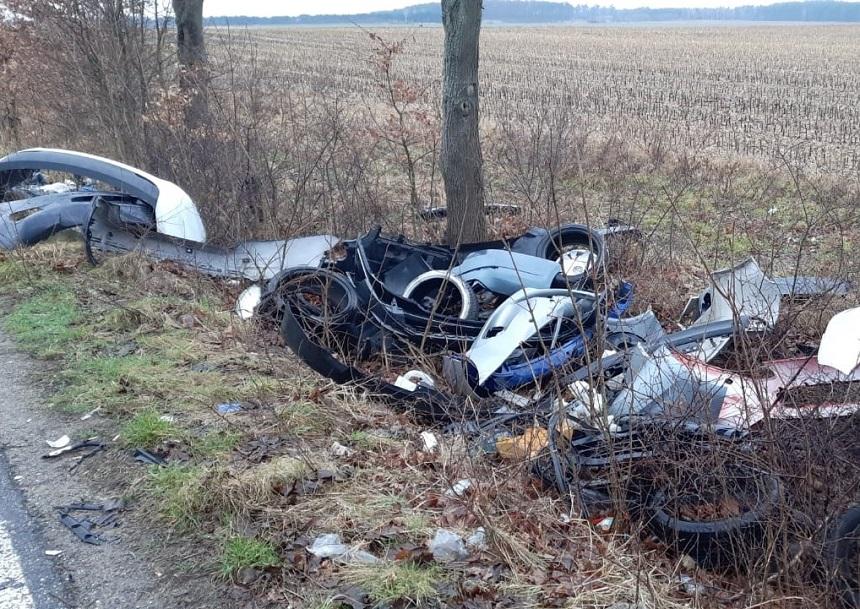 Dzikie wysypisko przy drodze Brodowice – Nieszczyce. Gmina reaguje błyskawicznie
