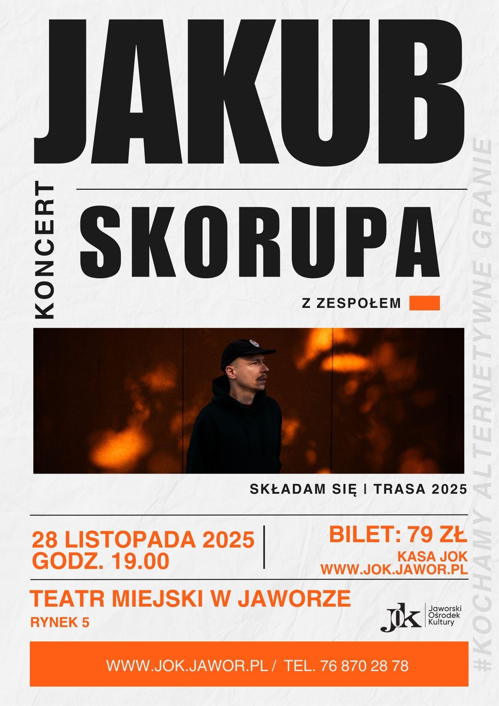 Jakub Skorupa na scenie w Jaworze