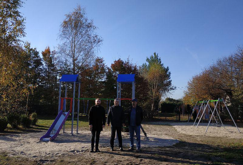Nowy plac zabaw na Osiedlu Mała Huta!
