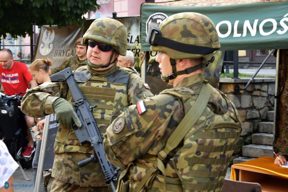 Wojsko pod bronią w Złotoryi