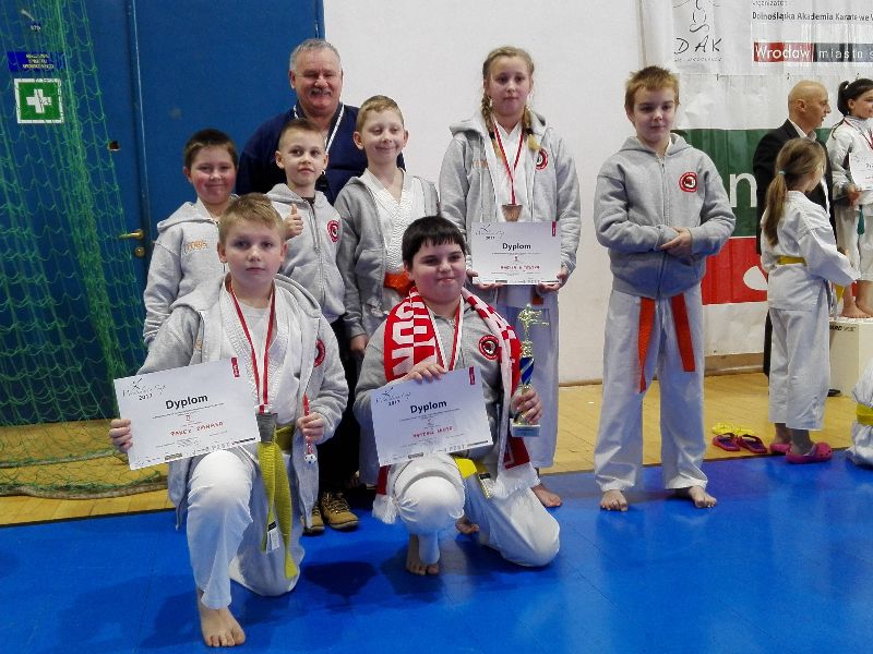 Karatecy na podium