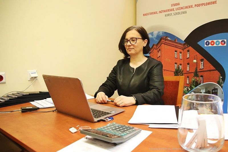 Na uczelni trwają e-obrony studentów