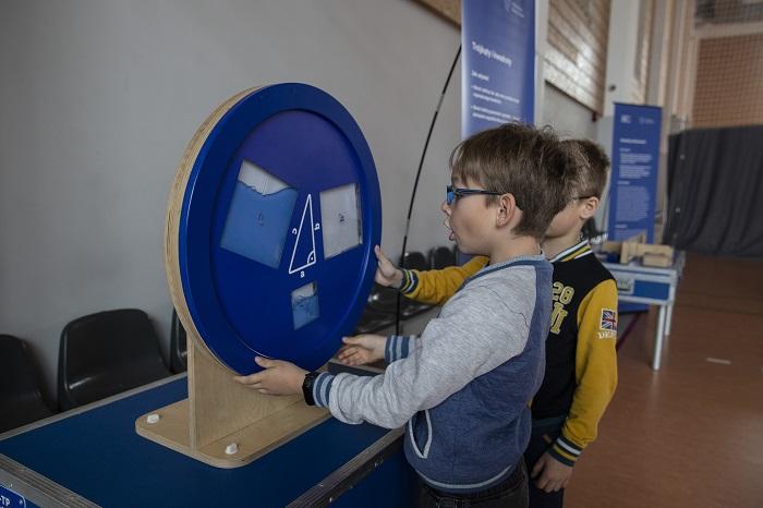 Naukobus z Centrum Nauki Kopernik w Chojnowie