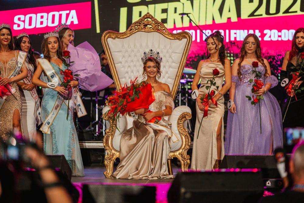 Miss Święta Chleba i Piernika! Korona trafiła do Oliwii Piżyk (FOTO)