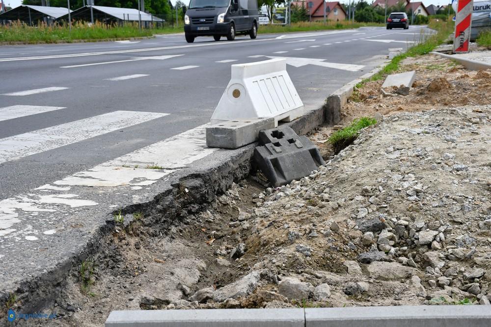 Rozkopali, źle zabezpieczyli i zniknęli. Drogowe niechlujstwo (FOTO)