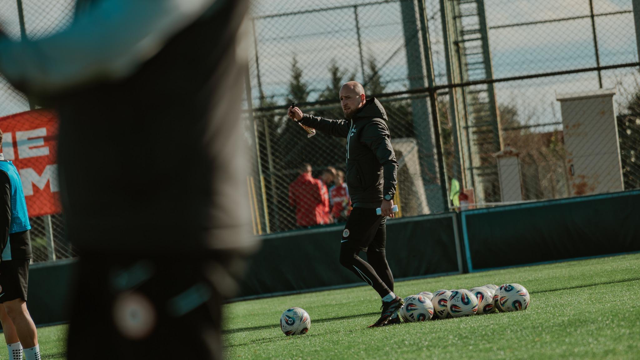 Piewszy sparing za Miedziowymi