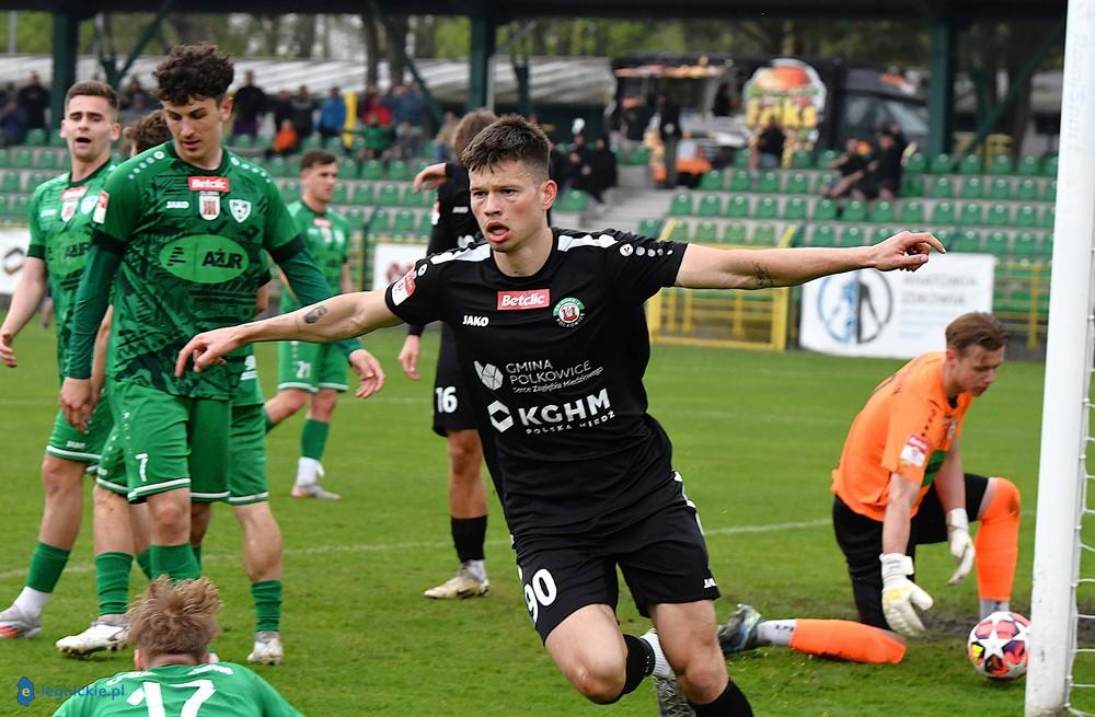 Nagrodzki trafia ku radości Polkowic (FOTO)