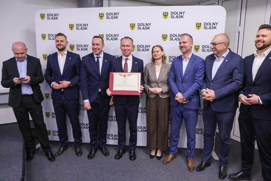 Władze Dolnego Śląska z kasą dla gmin (FOTO)