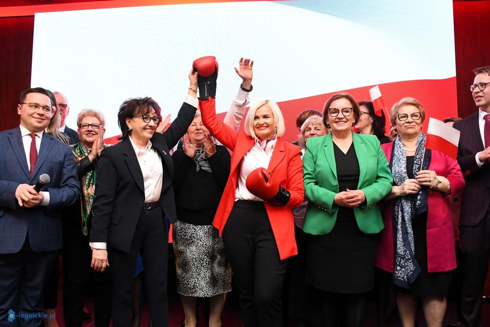 Konwencja PiS. J.Śliwńska-Łokaj niczym Rocky Balboa (FOTO)