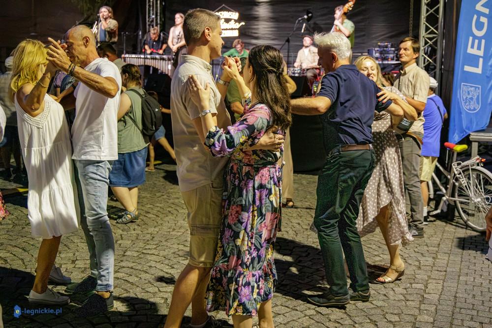 Muzyczny i taneczny finał Święta Wojska Polskiego czyli potańcówka (FOTO)