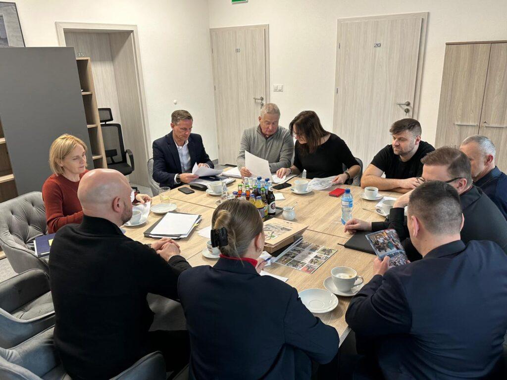 O komunikacji, drogach i inwestycjach. Kluczowe tematy dla gminy