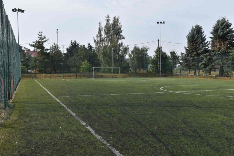 Nowoczesny Orlik w Rokitkach 