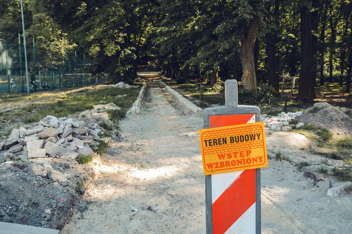 Trwa rewitalizacja Parku Piastowskiego