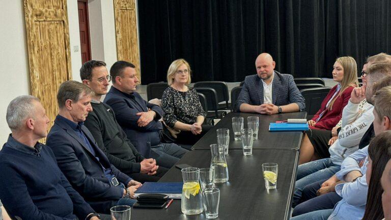 Chocianów planuje kolejne inwestycje. Robocze spotkanie z radnymi