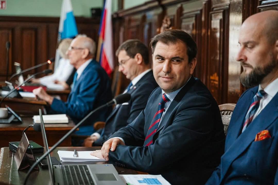 Absolutorium dla burmistrza bez rozstrzygnięcia. Brak votum zaufania boli...